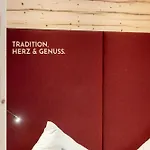 Alpenstolz Hotel