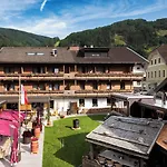 Hotel Alpenstolz 3*