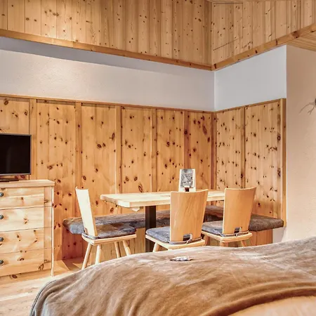 Alpenstolz Hotel 3*
