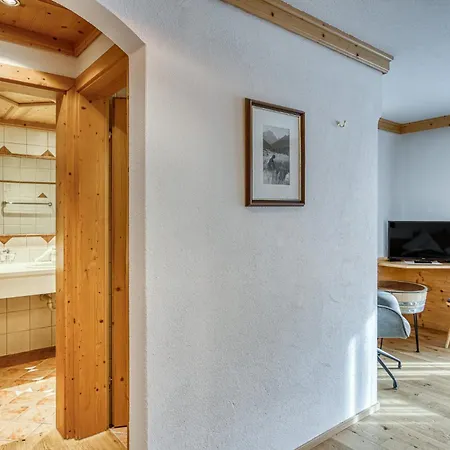 Alpenstolz Hotel 3*