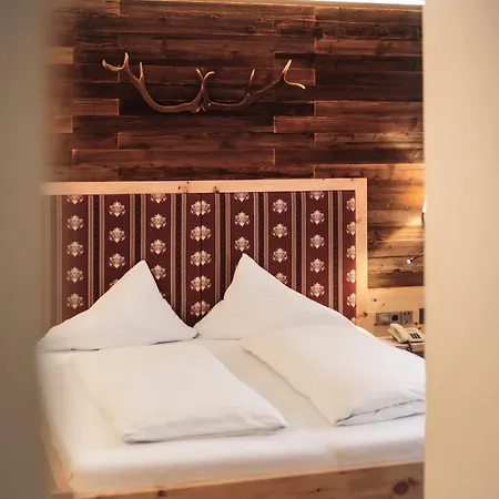 Alpenstolz - Culinary Hideaway Stubai Hotel 3*