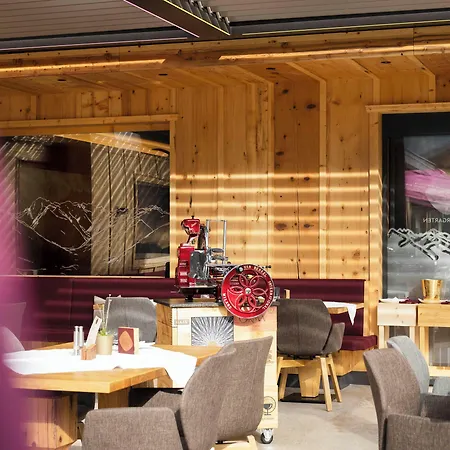 Alpenstolz - Culinary Hideaway Stubai 3* Mieders