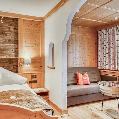 Hotel Alpenstolz Mieders