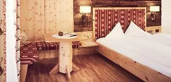 מלון Alpenstolz מידרס