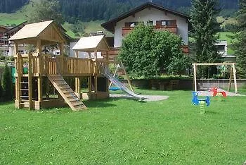 מלון Alpenstolz 3*