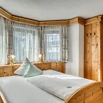 Alpenstolz Hotell 3*