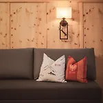 Hotel Alpenstolz