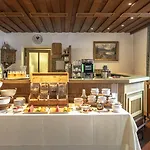 Hotell Alpenstolz 3*