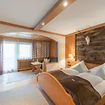 Hotel Alpenstolz Mieders