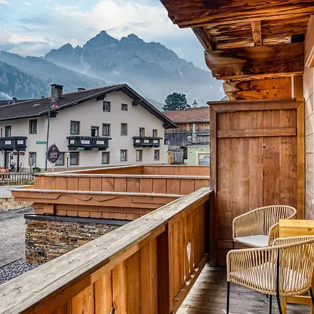 Hotel Alpenstolz 3*