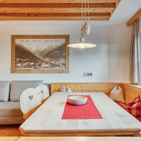 Hotel Alpenstolz