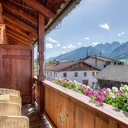 Hotel Alpenstolz