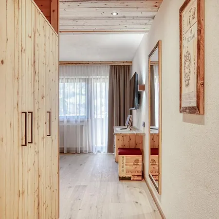 Alpenstolz Hotel 3*
