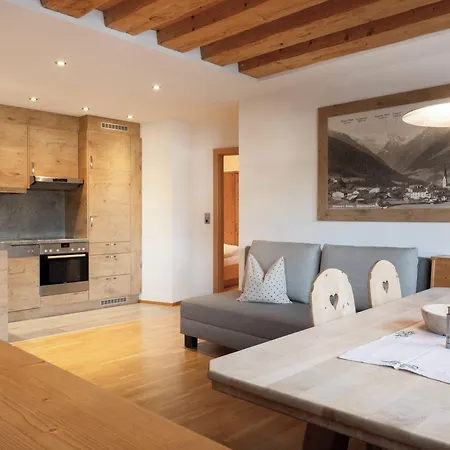 ホテル Alpenstolz