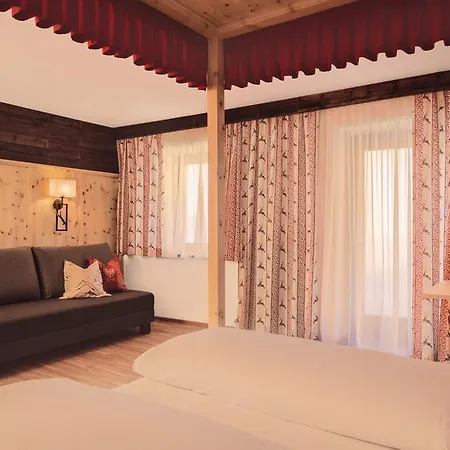 Alpenstolz Hotel